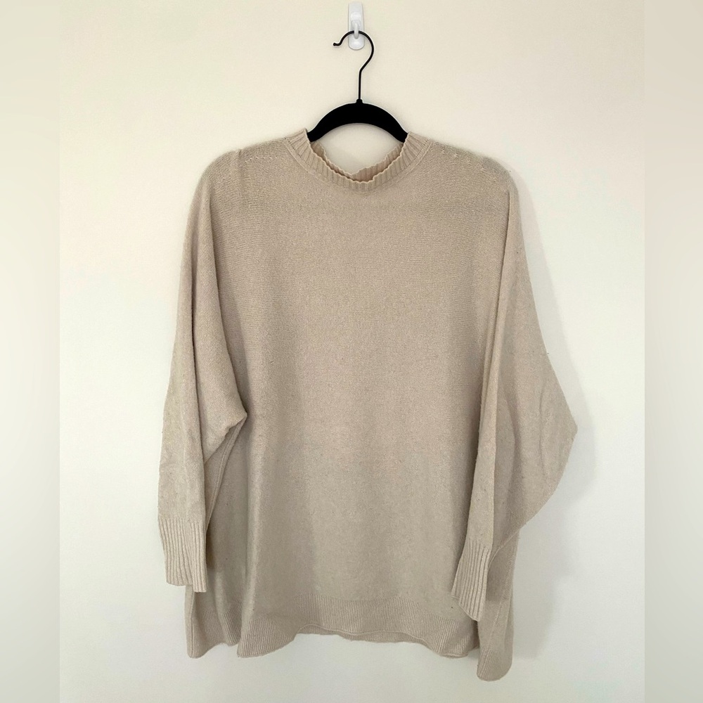 Oversized cream sweater, made in Italy